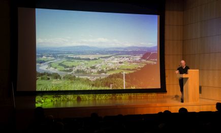 Justin Jesty delivers Kitagawa Fram's keynote address.